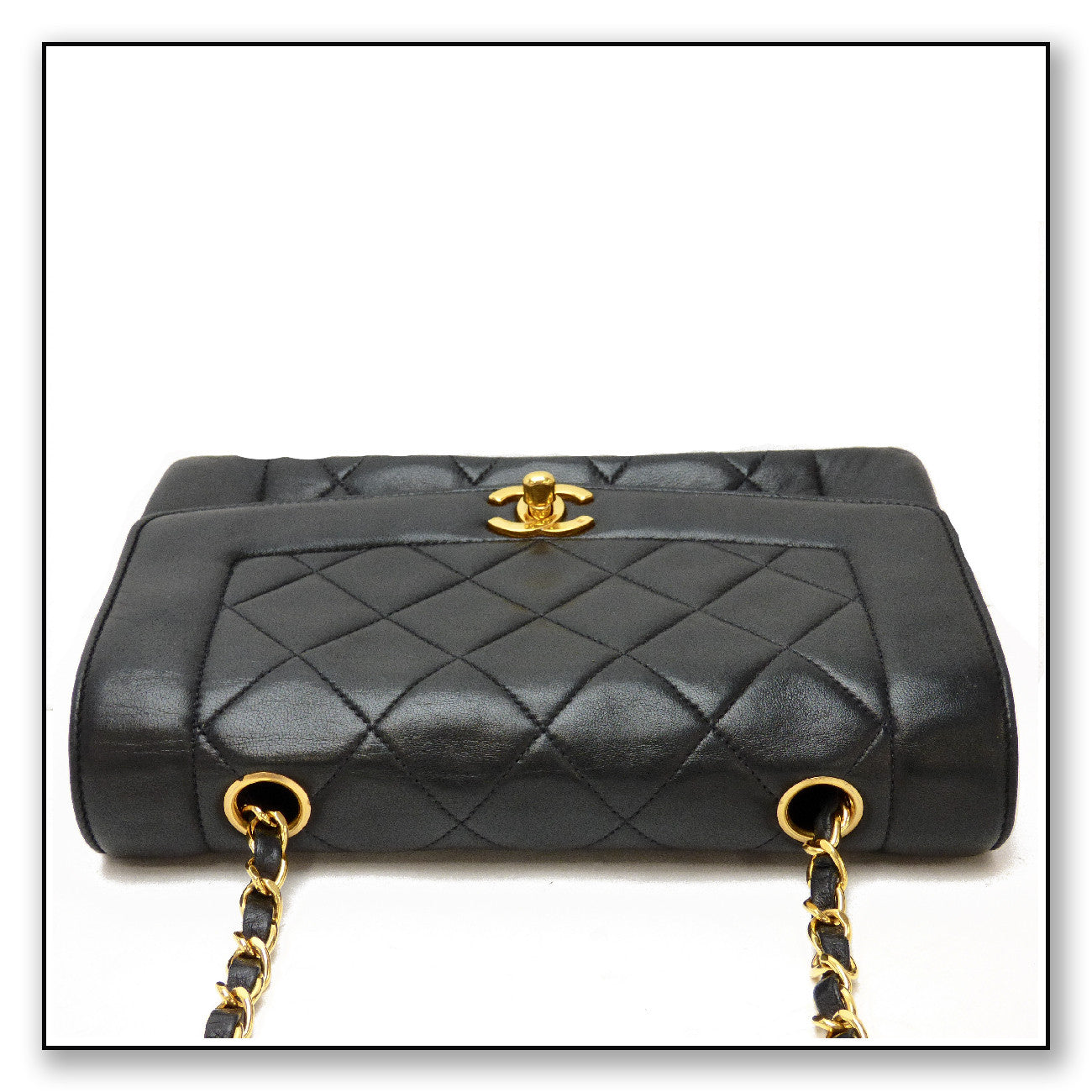 Bolso de hombro con solapa acolchada vintage de Chanel